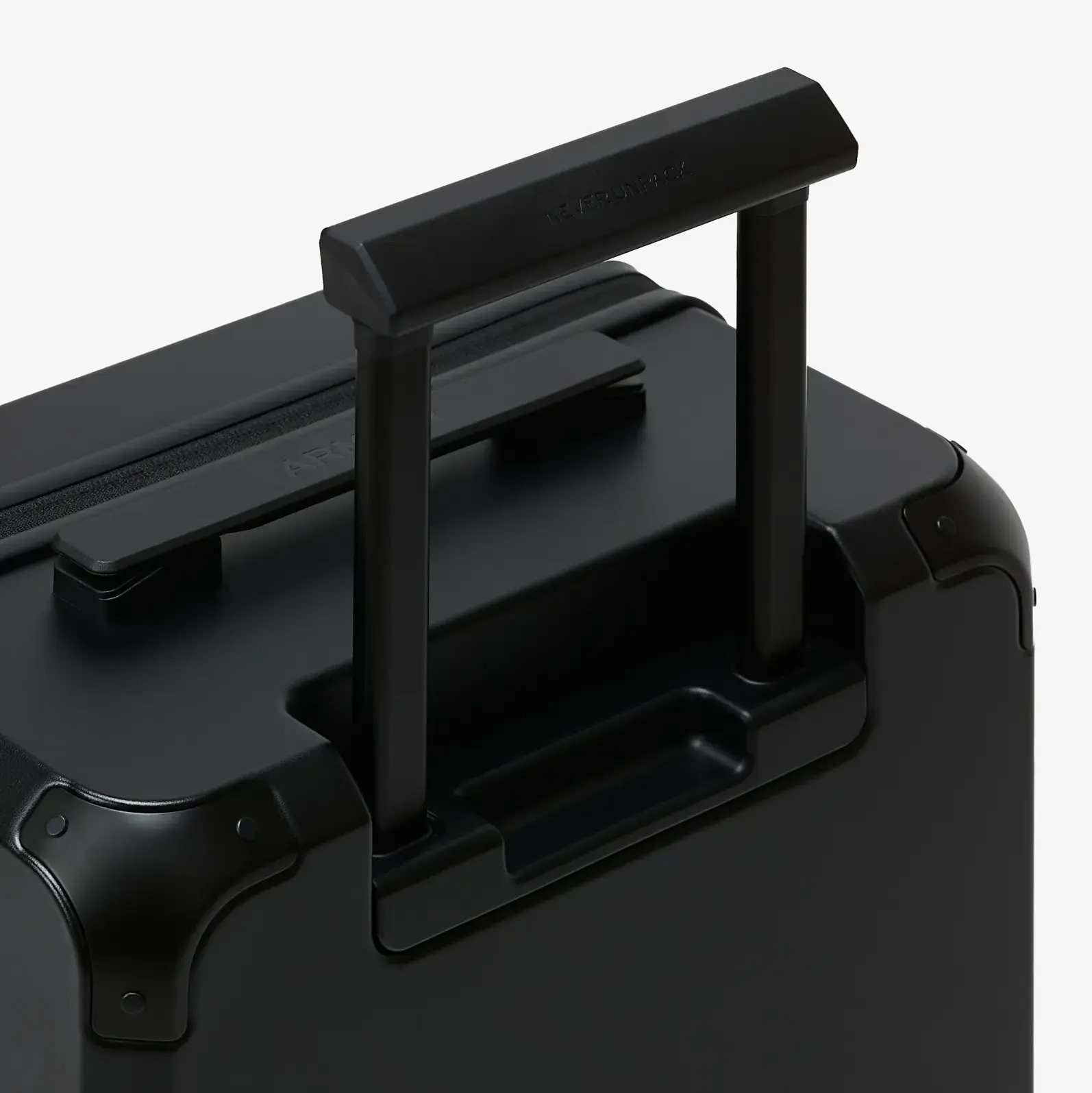 THE CABIN TRUNK ESSENTIAL - Armoir
